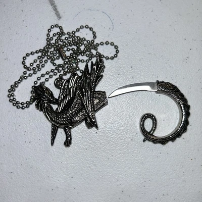 Cuchillo cuello dragón con cadena (el cuchillo es la cola) Foto 1 de 4