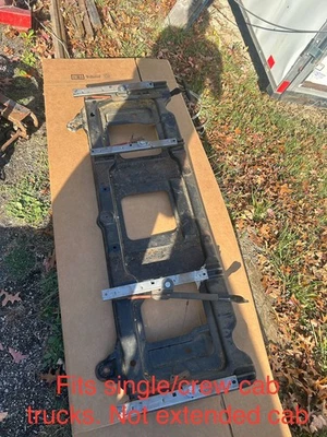 Soporte de marco 40/20/40 1992-1996 OEM Ford Truck F150 F250 asientos de banco a canastilla Foto 1 de 4