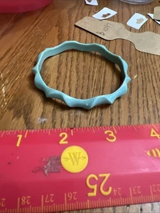 Vintage Armreif Armband Bakelit hellblau ohne Spuren B1047 - Bild 1 von 3