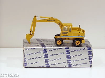 Dresser 625E Wheel Excavator - 1/50 - Conrad #2818 - MIB - Image 1 of 4