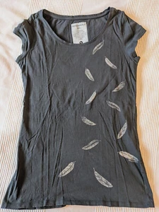 ARMEDANGELS Shirt Gr M-L grau mit Federn Kurzarm 100% Bio-Baumwolle sgt Zustand - Bild 1 von 3