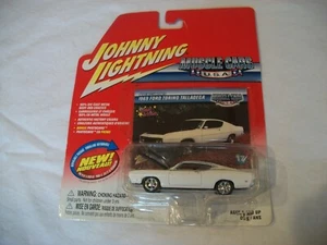 JOHNNY LIGHTNING Muscle Cars USA 1969 FORD TORINO TALLADEGA White 1:64 DieCast - Picture 1 of 4
