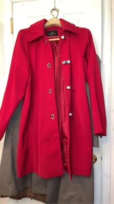 Impermeable Vintage Damas Talla Pequeña Rojo London Fog con Capucha Desmontable. Como nuevo Foto 1 de 4