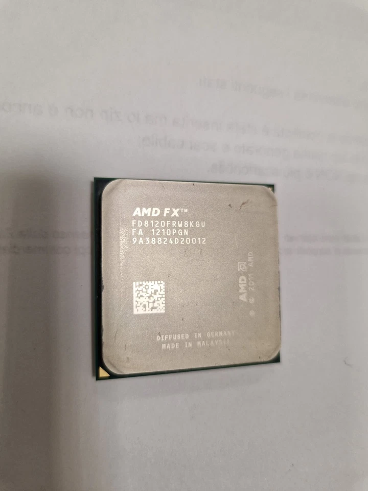 AMD FX-8120 FD8120FRW8KGU 3.1GHz Socket AM3+ 8-Core Processor / CPU - Usato  - Immagine 1 di 4