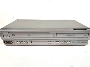 Trutech Funai dv220tt8 DVD VCR Combo con cavi RCA senza telecomando - Foto 1 di 13