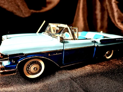 Danbury Mint 1957 Mercury Montclair Convertible Blue 1:24 Scale Inv. #2586 - Image 1 of 4