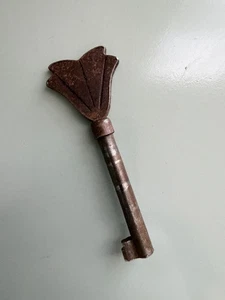 Antique Gothic Revival Skeleton Key Iron Fleur-de-Lis Bow Hollow Barrel Lock Key - Picture 1 of 4
