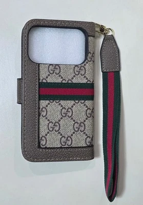 Funda tipo billetera Gucci para iPhone 17 Pro Max Foto 1 de 4