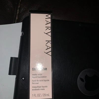 Mary Kay TimeWise Matte Wear Liquid Foundation 1 oz BEIGE 8 - Image 1 of 4