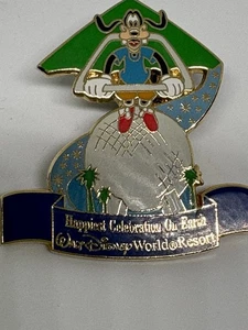 2005 GOOFY Lapel Pin Walt Disney World Resort Happiest Celebration on Earth - Bild 1 von 5