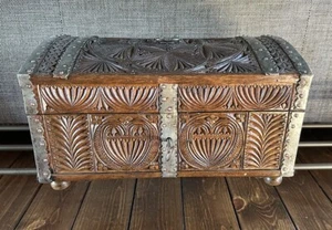 Early northern European hand carved oak document box Swedish or German c1720 - Picture 1 of 10