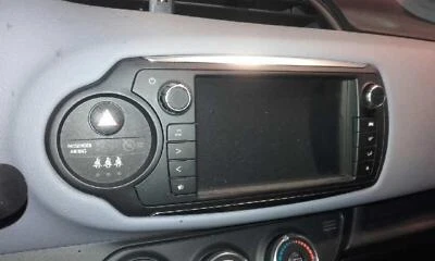 861400D100 Sistema Audio Radio per TOYOTA YARIS (KSP1/NLP1/NSP1) Active 2564240 - Immagine 1 di 4