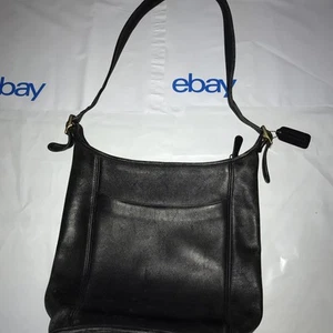 Bolso de hombro Coach Slim Duffle Sac 9060 de cuero negro vintage Estados Unidos - Imagen 1 de 6