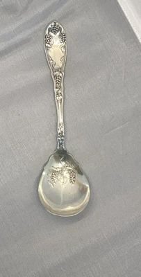 Cuchara de azúcar plateada 1910 Wm Rogers A1 LA CONCORDE cubiertos de uvas Foto 1 de 4