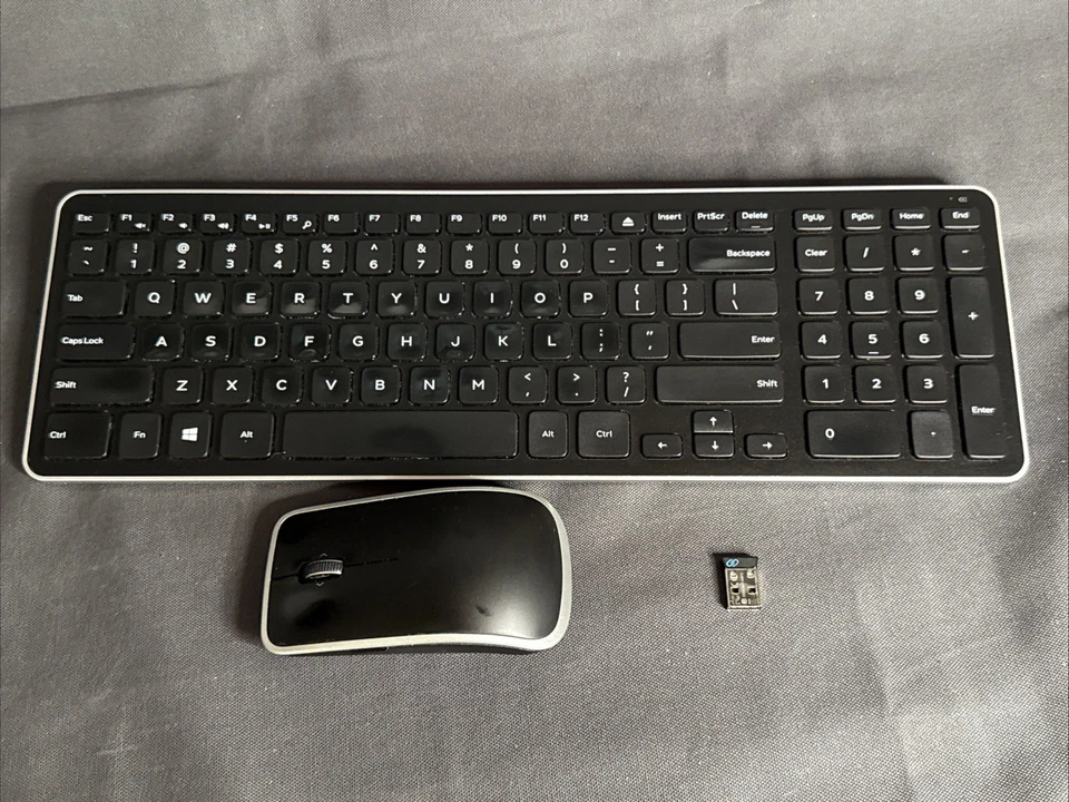 GOOD CONDITION Dell KM714 Wireless Slim Keyboard Mouse Combo +Receiver - Image 1 of 4