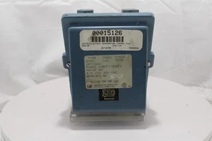 United Electric B400-120 Temperature Switch – 0–225°F SPDT - Picture 1 of 8