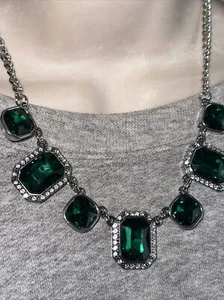 Collar de Estrás Verde J CREW Wizard of Oz Ciudad Esmeralda BLING NUEVO SIN ETIQUETAS nuevo 🙂239 - Imagen 1 de 5