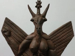 Der Teufel Pazuzu Statue des Künstlers ""Ting Hua Liu"", 11,5"" x 8"", Sammler - Bild 1 von 3