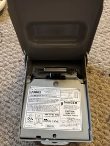 Milbank U3802 Non-Fusible Air Conditioner 60A 240VAC Disconnect Pullout 3R - Picture 1 of 8