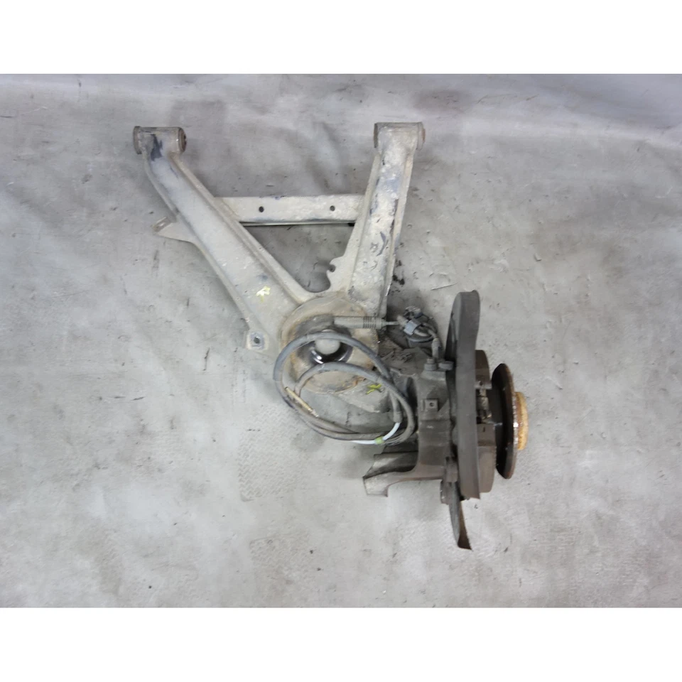 Cojinete de rueda brazo de control de arrastre trasero derecho BMW Z3 M 1998-2002 dañado Foto 1 de 4