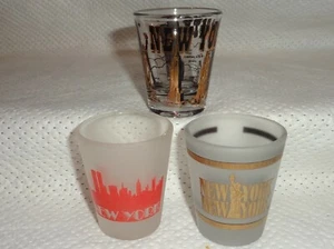 NEW YORK--3 SHOT GLASSES--NEW YORK CASINO--2 NEW YORK CITIES--L@@K - Picture 1 of 1