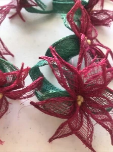 1960 VintageHandmade Mesh Poinsettia Napkin Rings Set 8 Red & Green 3" Estate - Picture 1 of 12