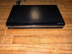 Toshiba DKR40KU DVD Player/Recorder HDMI & 1080p - Bild 1 von 10