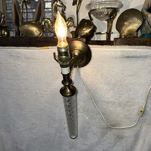 Vintage Wandleuchter aus Messing und Klarglas elektrisch - Bild 1 von 11