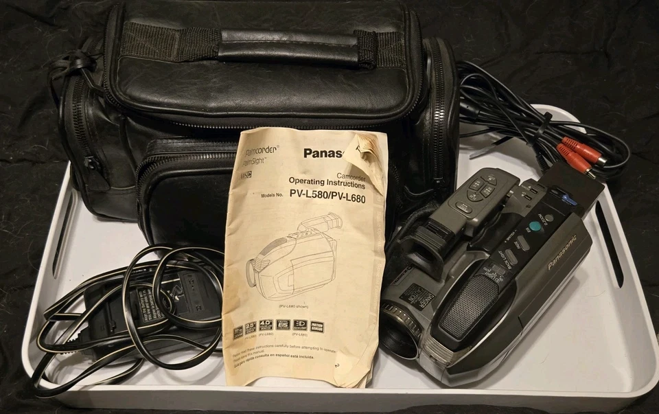Panasonic Camcorder PV-L580 Palmcorder Bundle w/Bag Charger Manual Tested Works - Image 1 of 4
