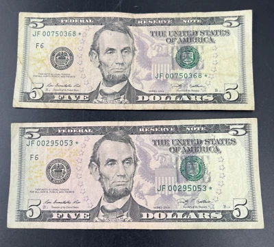 Lot of 2 2009 * Star $5 FRN Federal Reserve Notes Circulated #053 - Image 1 of 4