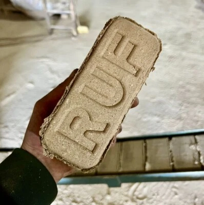 RUF Holzbriketts aus Hartholz 1 Palette = 960 kg Buche Eiche Brennholz 0,39€/kg - Bild 1 von 4