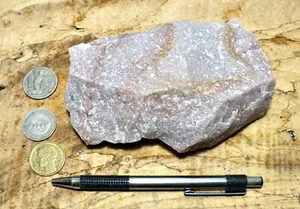 quartzite - pinkish Lower Cambrian quartzite - hand/display specimen - Picture 1 of 4