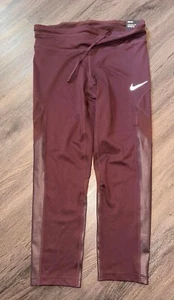 Nike Tight Fit Capri Pants Women's Size Medium maroon Leggings Yoga Fitness NEW - Picture 1 of 2