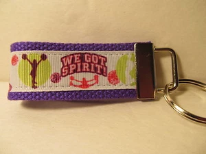 Llavero Cheerleader, llavero. Resistente y hecho a mano en USA. - Imagen 1 de 3