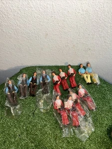 Vintage Kay-Bee Toys Resin Victorian Doll House Family 13 dolls - Picture 1 of 18