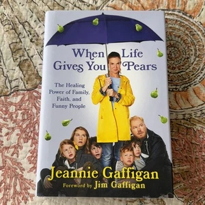 When Life Gives You Pears by Jeannie Gaffigan Hardcover Memoir - Foto 1 di 2