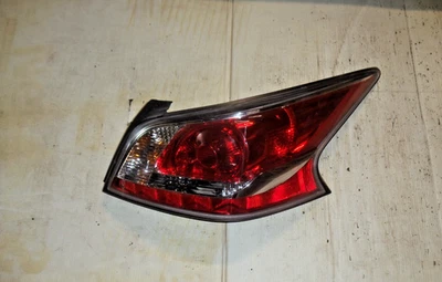 Luz trasera del lado derecho del pasajero Nissan Altima 2013 14 2015 Foto 1 de 2