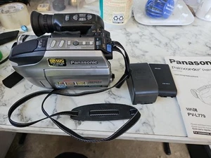 AS IS Panasonic Palmcorder PV-L779 300X Digital/26X Hi Def UNTESTED - Picture 1 of 9