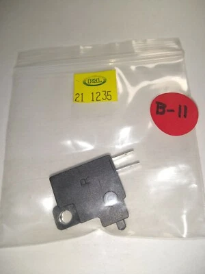 K&L 21-1235 FRT. ПЕРЕКЛЮЧАТЕЛЬ СТОП-СИГНАЛА ПОДХОДИТ ДЛЯ HONDA (ПРИМЕНЕНИЕ НЕСКОЛЬКИХ МОДЕЛЕЙ). - Изображение 1 из 4