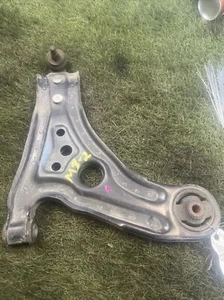 Front Right Lower Control Arm w/ Ball Joint for Chevy Aveo Swift Pontiac G3 Wave - Picture 1 of 4