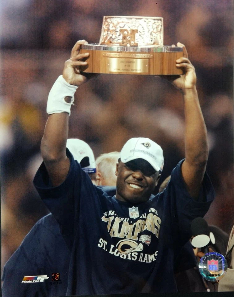 FOTO 8X10 MARSHALL FAULK celebra el campeonato NFC George Halas 2001 Foto 1 de 1