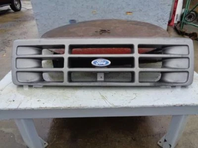 Grille From 8501 GVW Painted Fits 92-97 FORD F250 PICKUP 172868 - Image 1 of 2