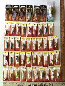 44 kleine Crankbait Lot verschiedene Farben/Rasseln Originalverpackung (einige Pakete gerissen) - Bild 1 von 11