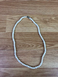 Pearl Style Fashion Necklace - Picture 1 of 3