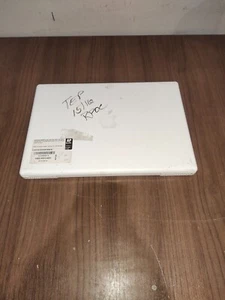 Apple MacBook A1181 13.5" Laptop 2007 White - For Parts - Picture 1 of 6