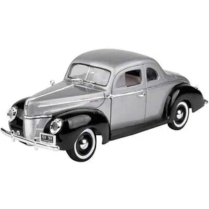 1:18 1940 Ford Deluxe -- Grey/Black -- MotorMax: Timeless Classics - Picture 1 of 4