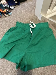 Primark Green Shorts Size Small - Picture 1 of 2