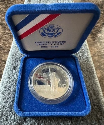 U.S Liberty Ellis Island 1886-1986 90% SILVER ✨One Dollar Coin Mint condition UC - Image 1 of 4