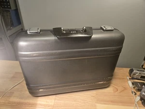 Zero Haliburton PRG Aluminum Briefcase 18x13x5 Vintage Black No Foam - Picture 1 of 13