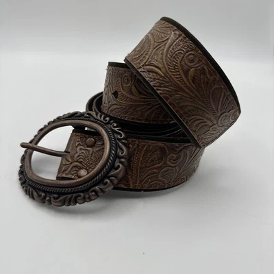 Usado en Excelente Condición Cinturón Western de Cuero con Tapa y Perforado Cuerda de Bronce Hebilla Girada D Foto 1 de 4